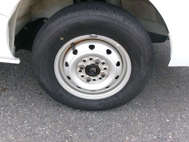 DAIHATSU HIJET TRUCK 4WD 2017 Image 31