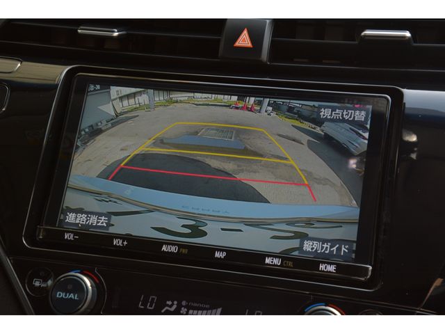 TOYOTA CAMRY HYBRID 2019 Image 31