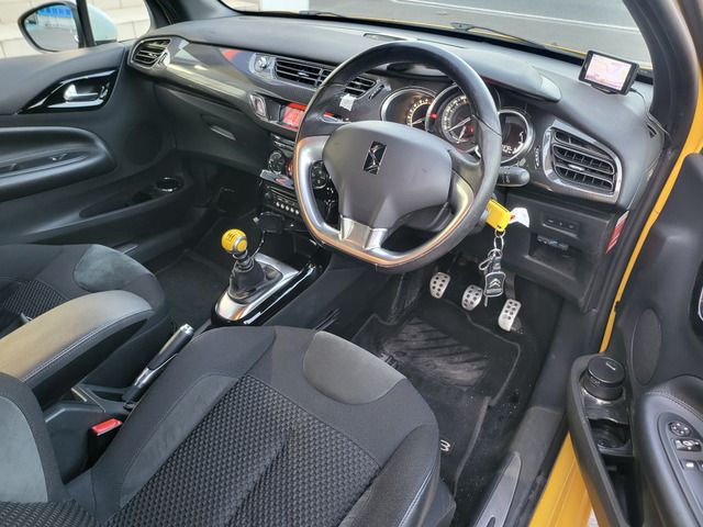 CITROEN DS3 2015 Image 31
