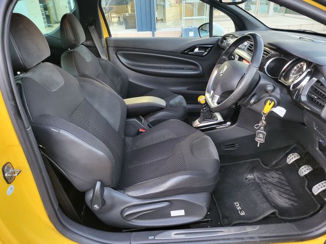 CITROEN DS3 2015 Image 31