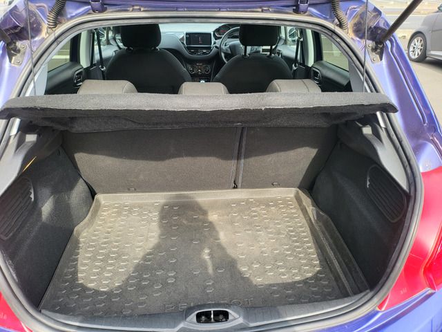 PEUGEOT 208 2016 Image 31