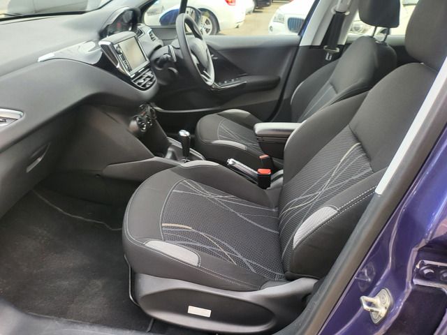 PEUGEOT 208 2016 Image 31