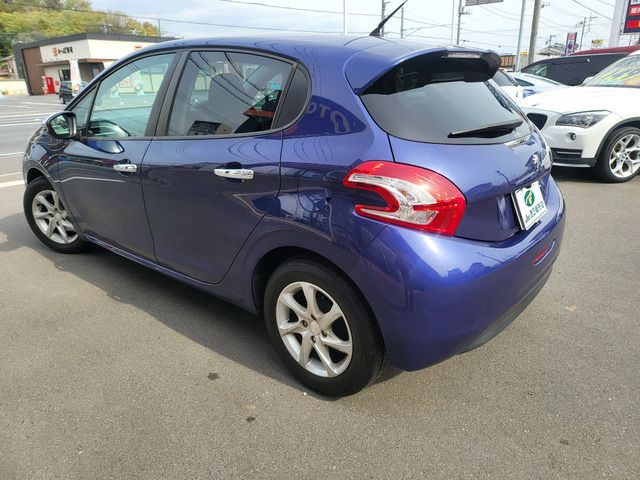 PEUGEOT 208 2016 Image 31