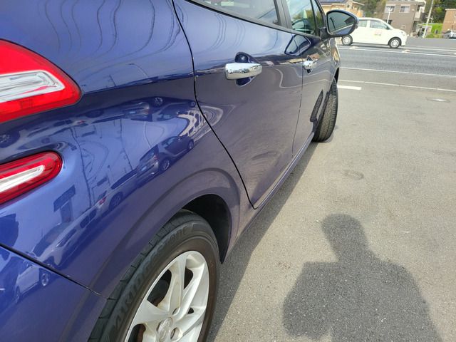 PEUGEOT 208 2016 Image 31