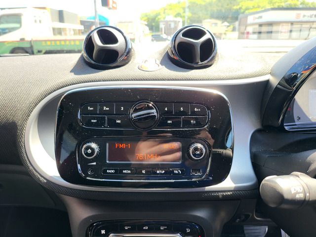 MCC SMART FORFOUR 2017 Image 31