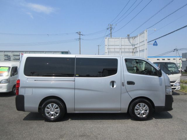 NISSAN NV350 CARAVAN 2019 Image 31