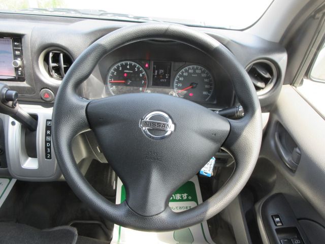 NISSAN NV350 CARAVAN 2019 Image 31