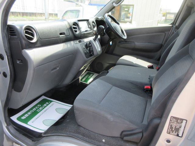 NISSAN NV350 CARAVAN 2019 Image 31