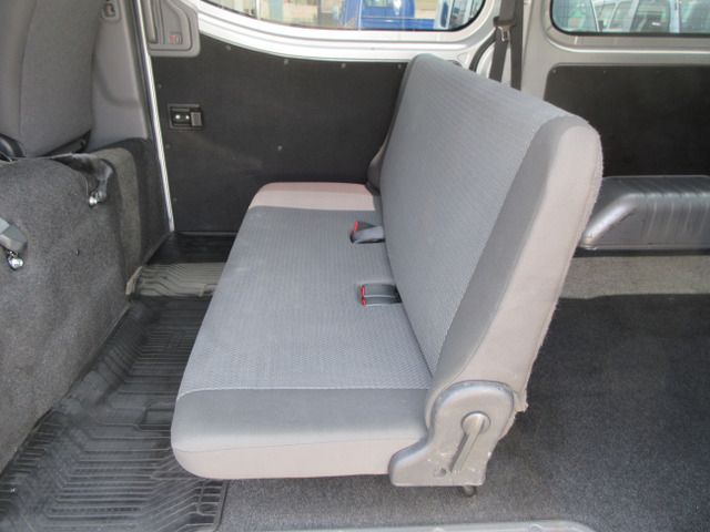 NISSAN NV350 CARAVAN 2019 Image 31