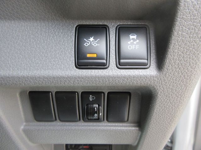 NISSAN NV350 CARAVAN 2019 Image 31