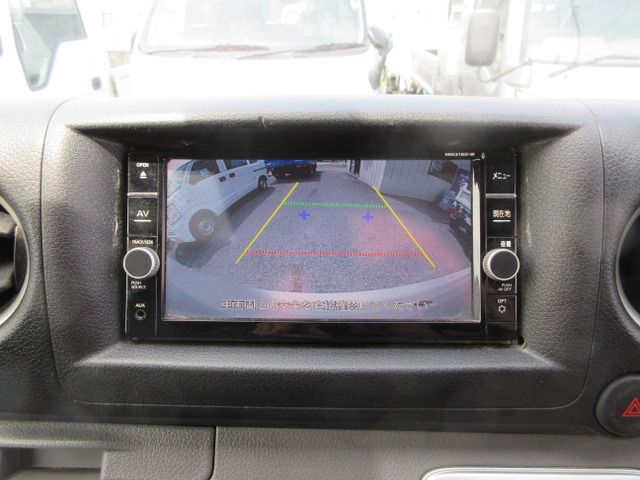 NISSAN NV350 CARAVAN 2019 Image 31