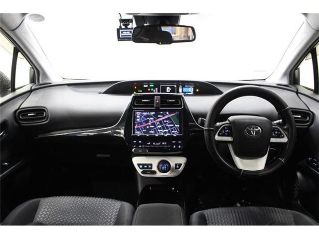 TOYOTA PRIUS 4WD 2018 Image 31