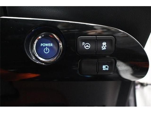 TOYOTA PRIUS 4WD 2018 Image 31