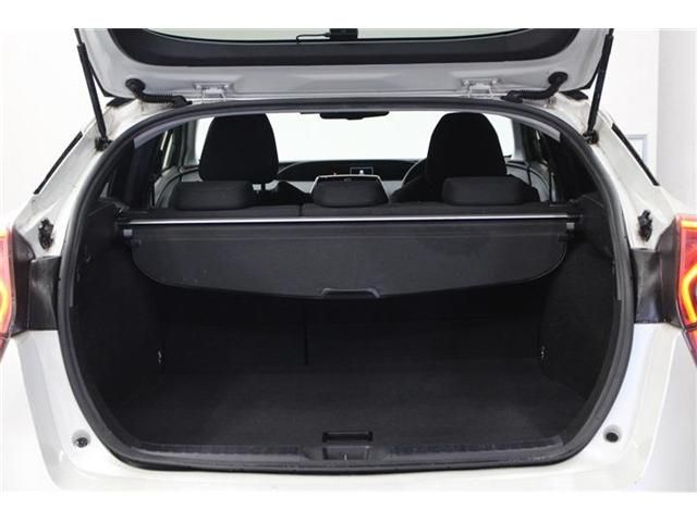 TOYOTA PRIUS 4WD 2018 Image 31