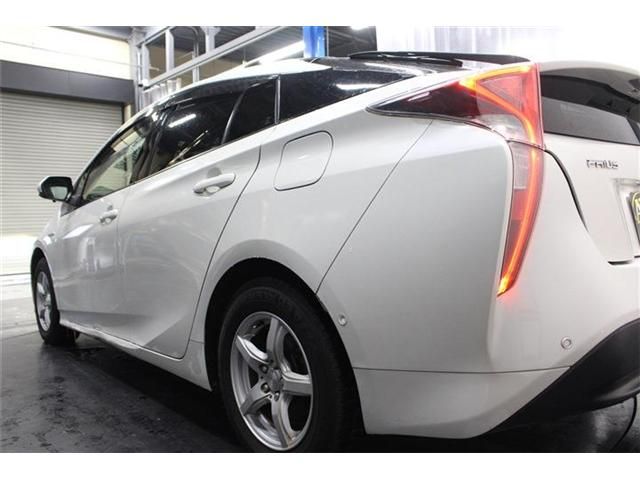 TOYOTA PRIUS 4WD 2018 Image 31