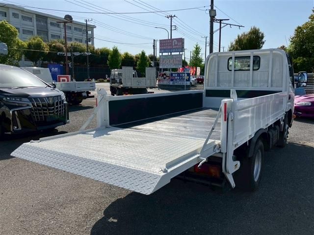 HINO DUTRO 2015 Image 31