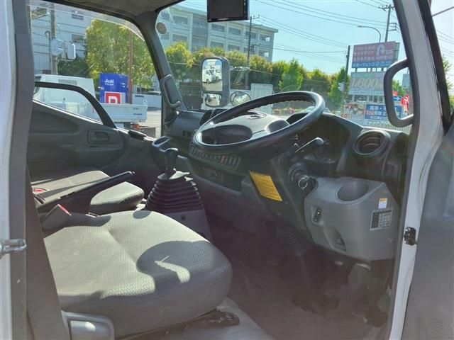 HINO DUTRO 2015 Image 31