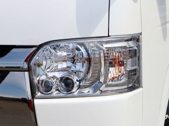 TOYOTA HIACE VAN 4WD 2023 Image 31