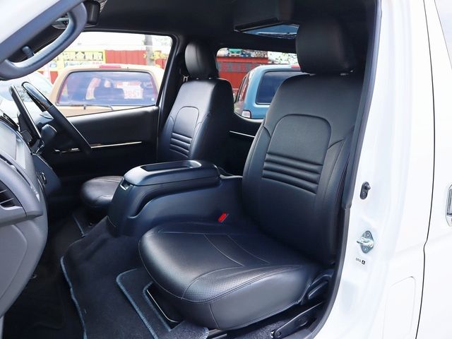 TOYOTA HIACE VAN 4WD 2023 Image 31