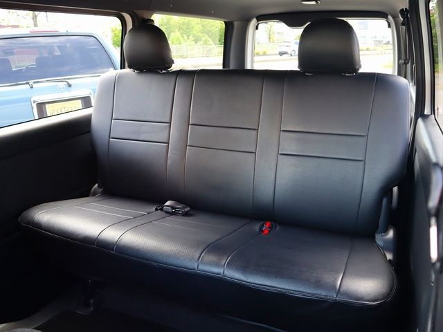 TOYOTA HIACE VAN 4WD 2023 Image 31
