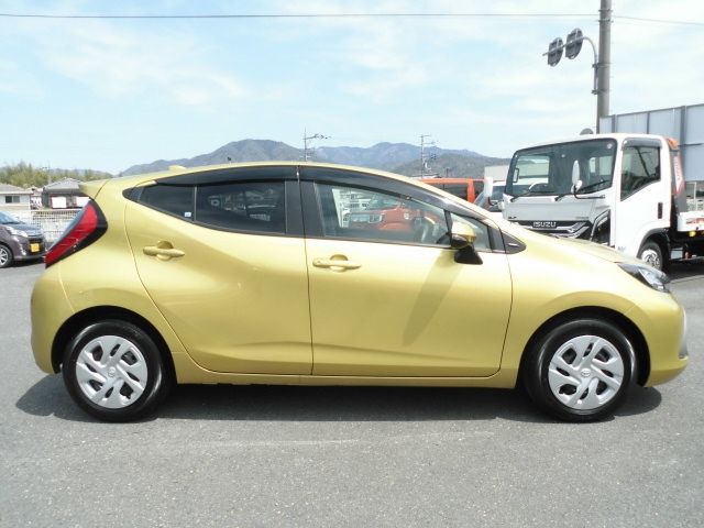 TOYOTA AQUA 2022 Image 31