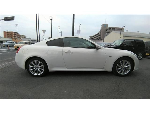 NISSAN SKYLINE COUPE 2012 Image 31