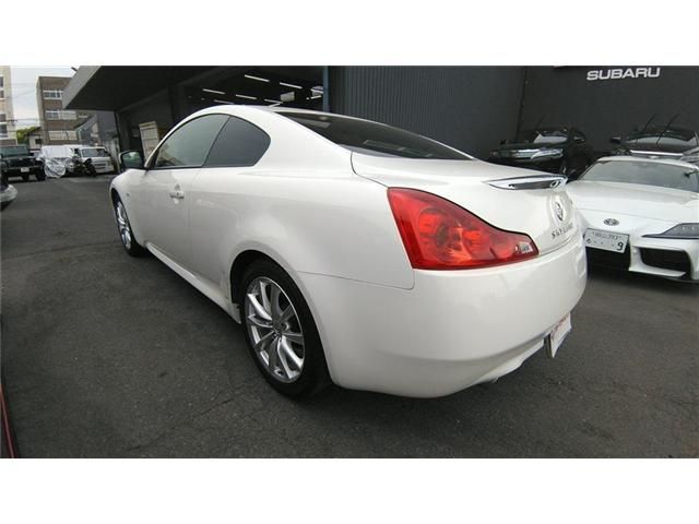 NISSAN SKYLINE COUPE 2012 Image 31