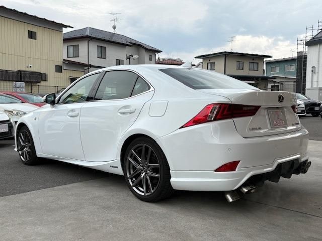 TOYOTA LEXUS IS300H 2013 Image 31