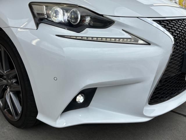 TOYOTA LEXUS IS300H 2013 Image 31