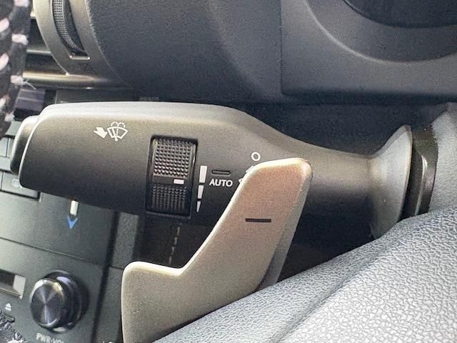 TOYOTA LEXUS IS300H 2013 Image 31