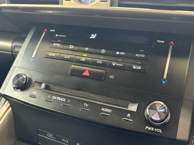 TOYOTA LEXUS IS300H 2013 Image 31