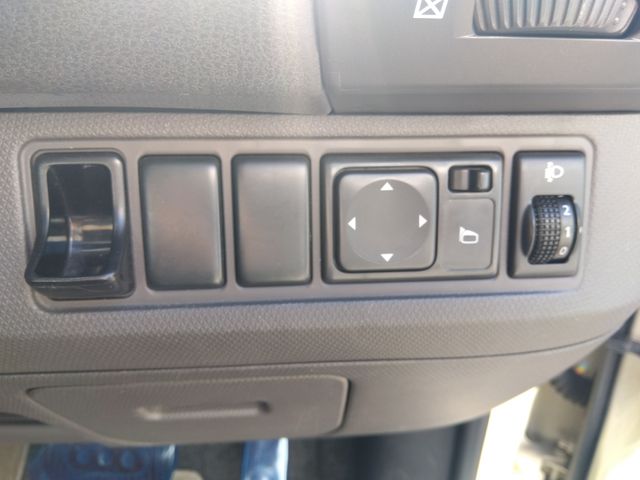 MITSUOKA VIEWT 2010 Image 31