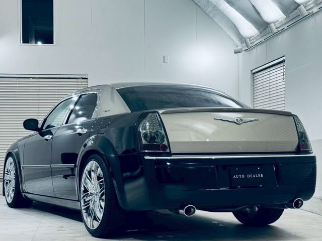 CHRYSLER 300C 2005 Image 31