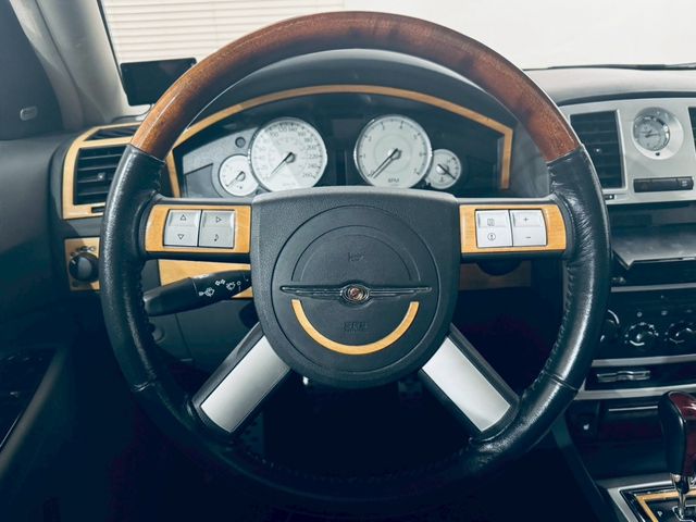 CHRYSLER 300C 2005 Image 31