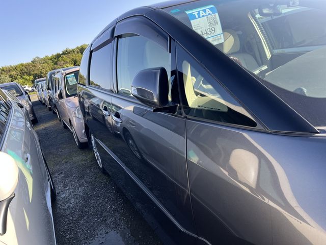 TOYOTA ESTIMA 2012 Image 31