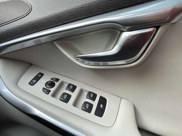 VOLVO V40 CROSS COUN 2015 Image 31