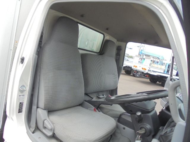 HINO DUTRO 2015 Image 31