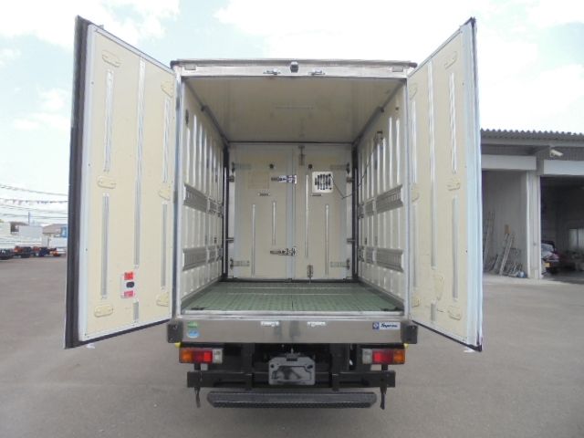 HINO DUTRO 2015 Image 31