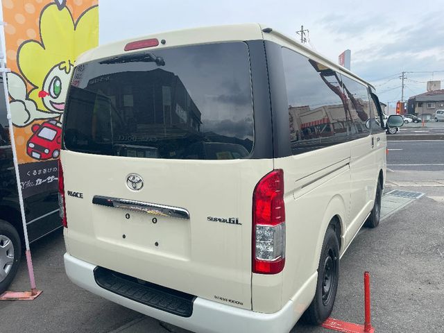 TOYOTA HIACE VAN 4WD 2018 Image 31