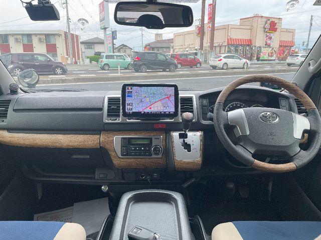 TOYOTA HIACE VAN 4WD 2018 Image 31