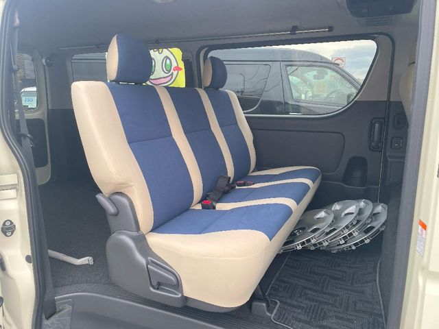 TOYOTA HIACE VAN 4WD 2018 Image 31