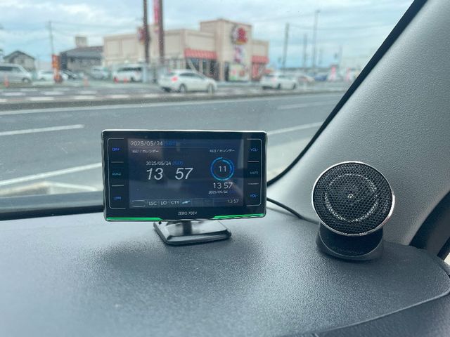 TOYOTA HIACE VAN 4WD 2018 Image 31