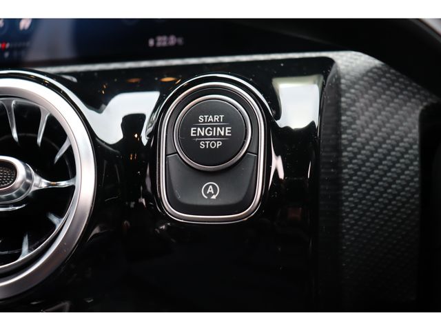 MERCEDES BENZ A CLAS 2019 Image 31