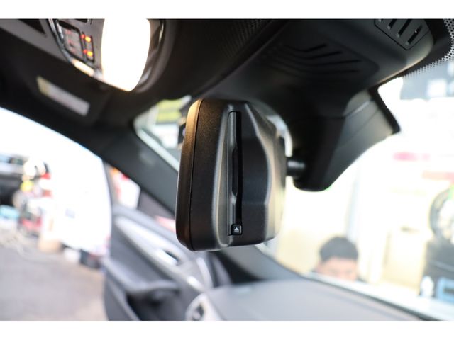 BMW 5SERIES TOURING 2019 Image 31