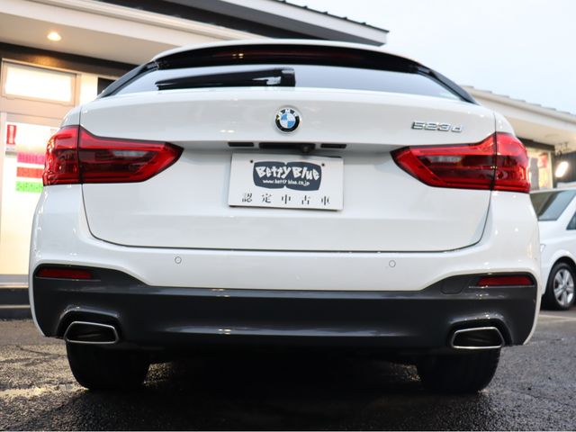 BMW 5SERIES TOURING 2019 Image 31