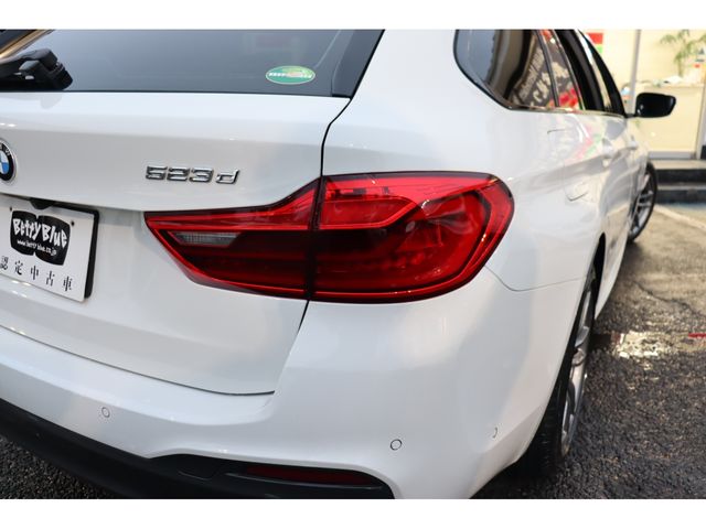 BMW 5SERIES TOURING 2019 Image 31