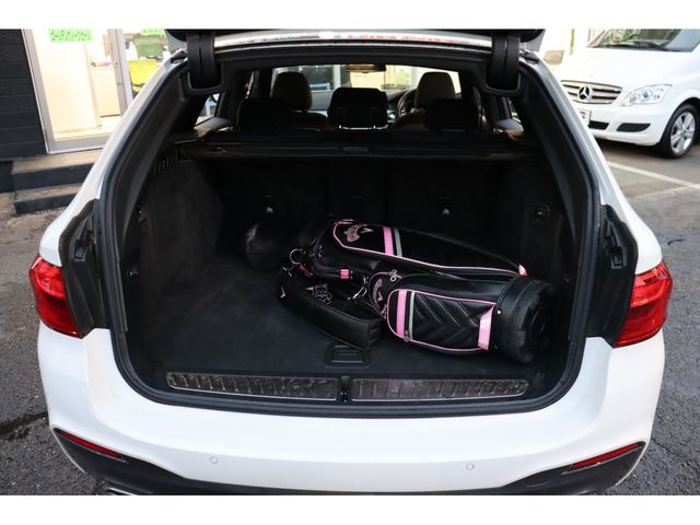BMW 5SERIES TOURING 2019 Image 31