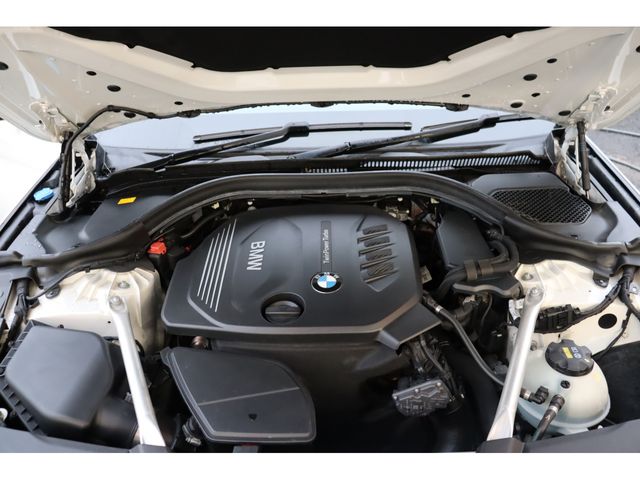 BMW 5SERIES TOURING 2019 Image 31