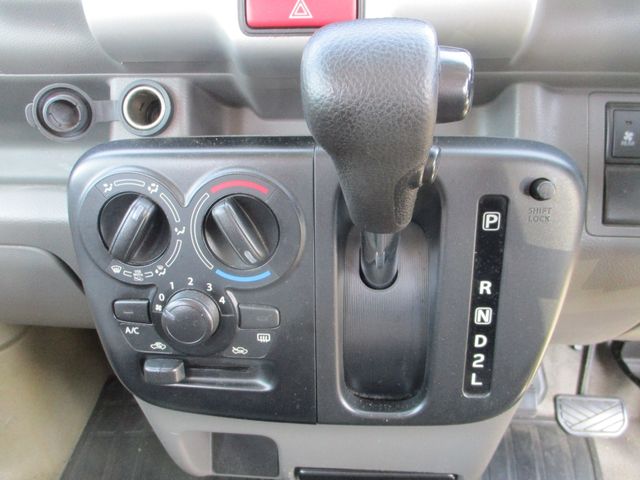 MITSUBISHI MINICAB VAN 2020 Image 31