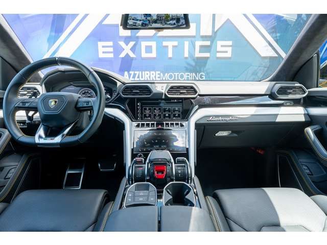 LAMBORGHINI URUS 2021 Image 31